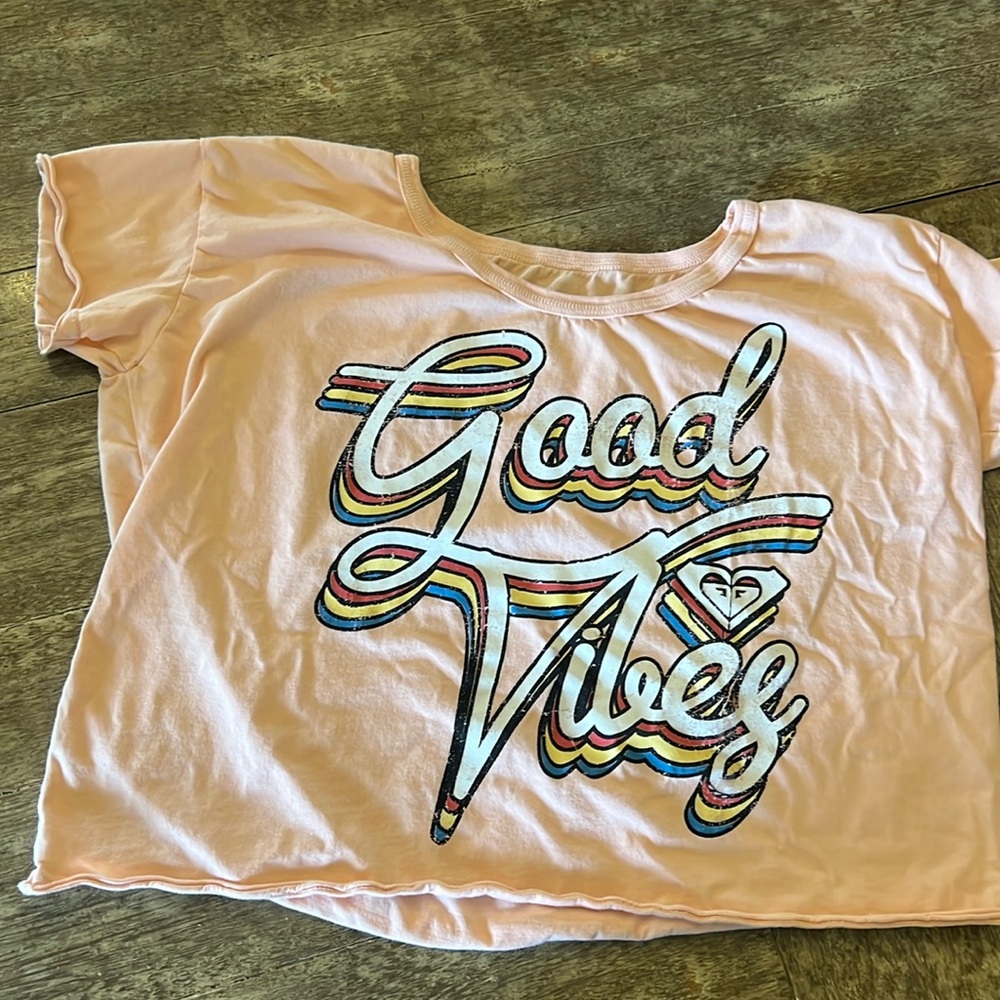 Roxy Crop top distressed good vibes logo